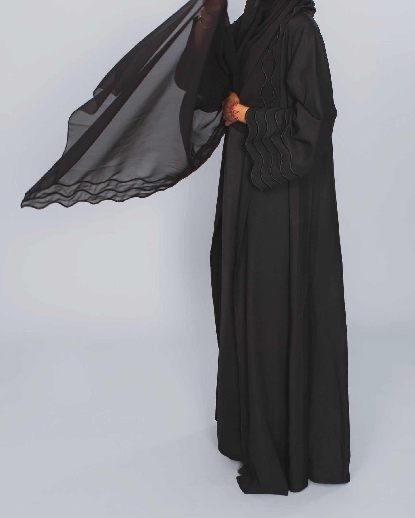 Open abaya with embroidery design